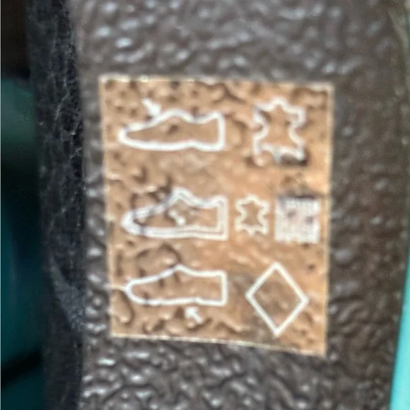 “Ariat” Leather Western Boots  
Size 8.5 - Picture 9 of 12